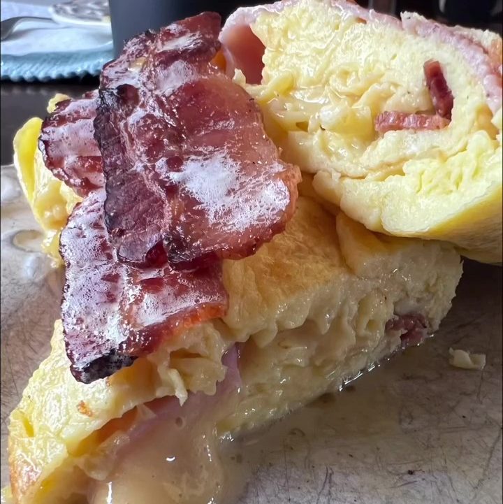 Bacon and Cheese Omelet 